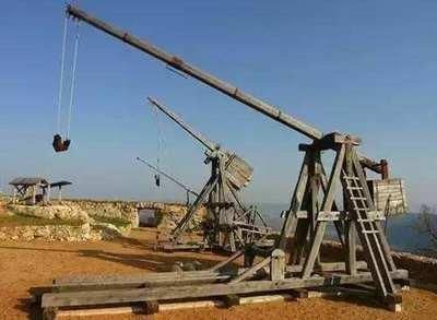 三国志11井阑投石车怎么用（攻城器械井阑投石车详细介绍）