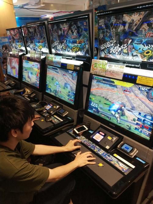 在电脑上玩街机的平台哪个模拟器最强大