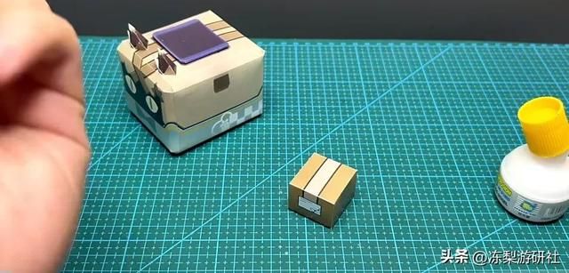 原神绮良良正式出圈？上万人赶来交作业：离谱、实用手工周边并存