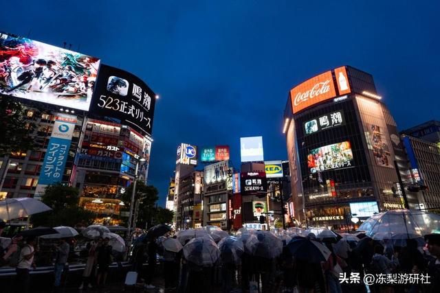 伴随初夏蝉鸣,库洛《鸣潮》迎来全球公测