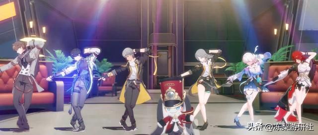 家庭调味剂？路上偶遇姬子妈妈带一儿一女逛街，被开心氛围笼罩