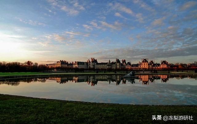 原神：官方新增的枫丹设定！复杂下水道，监牢铁窗泪