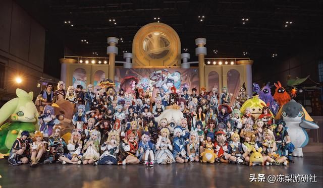 原神又被官媒表扬？检察官COS芙宁娜FES普法，将IP价值发挥到极致