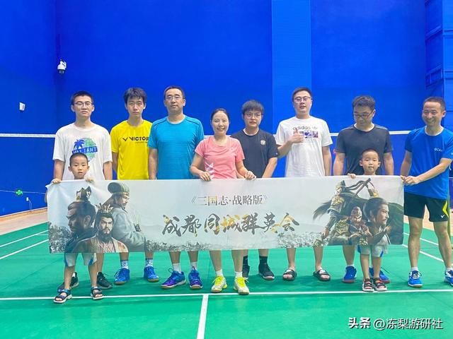 一顿火锅，看懂中国SLG天花板