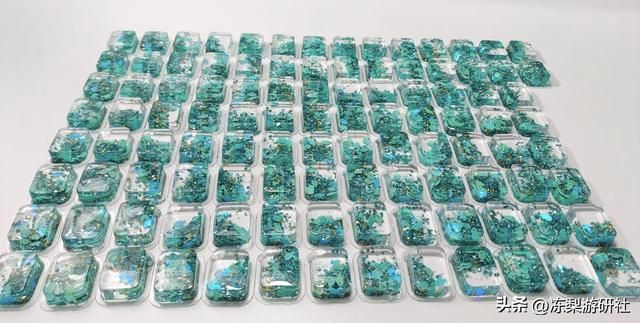 那个用136个流麻做麻将，吓傻了青雀的家伙，又搞了副象棋出来