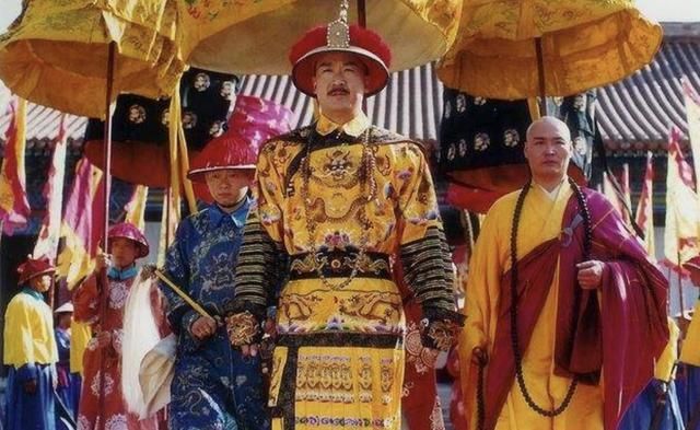 张国立张铁林“爷孙”同框打游戏，《声临其境》不上，上这儿来了