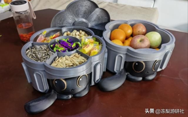 糕点、收纳盒、凳子，星穹铁道猫猫糕在手工达人手中，变成了年货