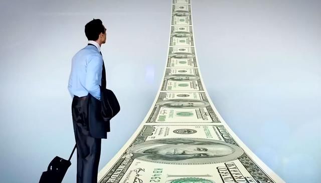 花50万收购帮会的老板开始骚操作,要所有成员每人每周交500帮费