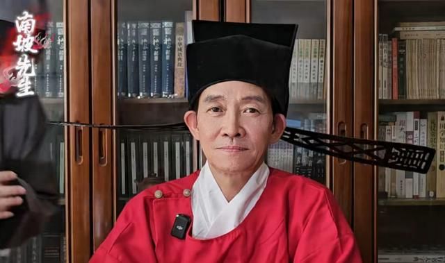 我，60岁公务员退休，靠做游戏短视频月入上万