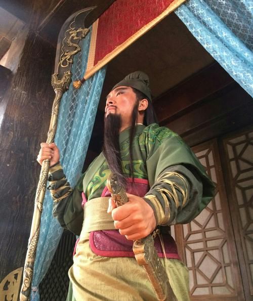 武神赵子龙25vip版元宝，武神赵子龙破解版拥有全部英雄