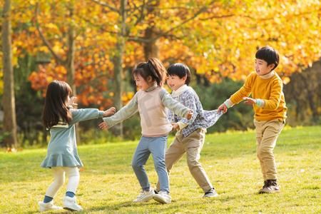 适合小朋友玩的游戏项目,适合小朋友玩的游戏手�? style=