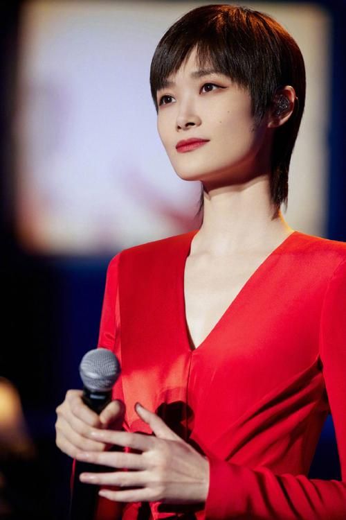 李宇春为什么红,为什么叫李宇春春哥哥