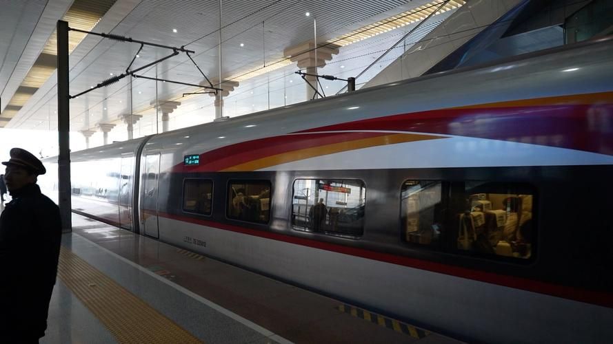 g2010高铁,g2010相当于i3几代