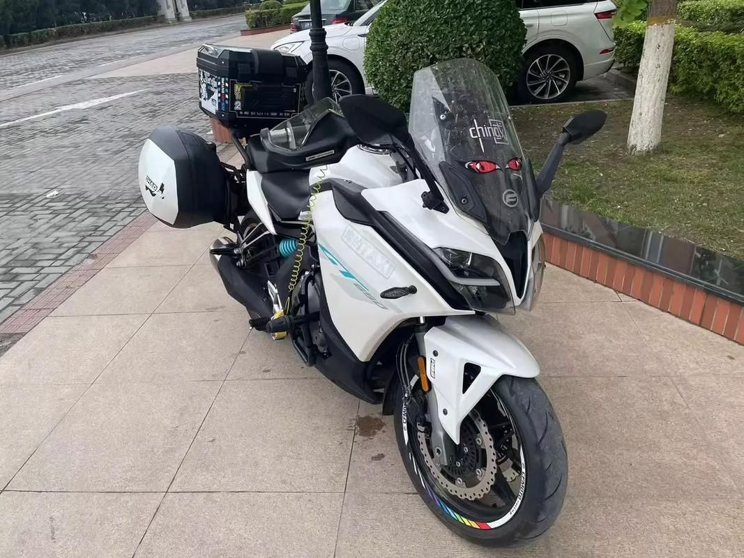 gt650摩托车价格,gt650m和gt750m性能差别大吗