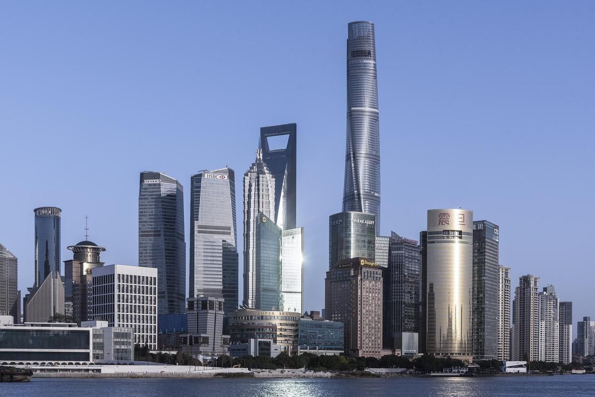 陆家嘴集团:浦东新区发展引擎