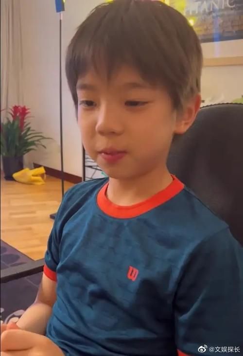 嗯哼太有梗了，小霸道总裁上线！