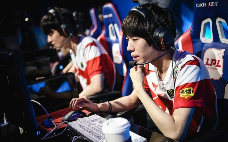 WE.Ben合约到期离开战队，这位老将的未来之路将如何继续前行？