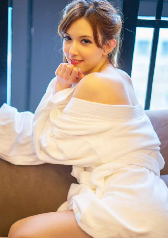 泷泽萝拉微博内容盘点