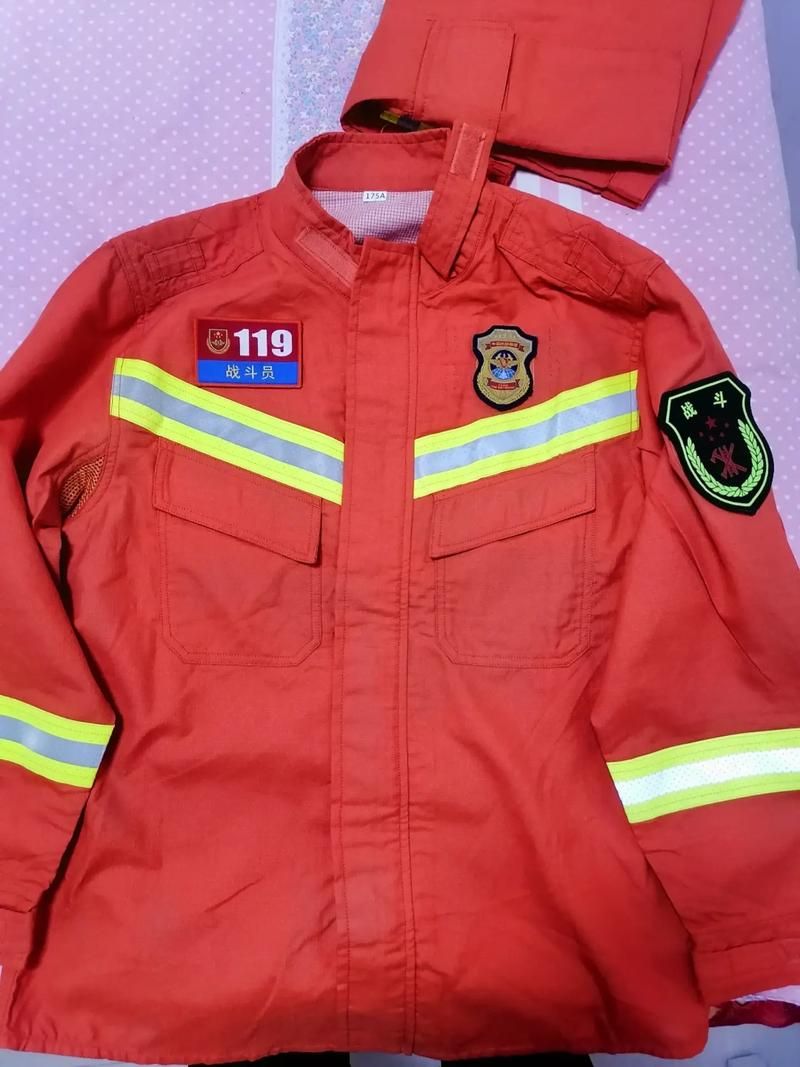 红色战斗腰带:高爆击高攻强,值得拥有吗?