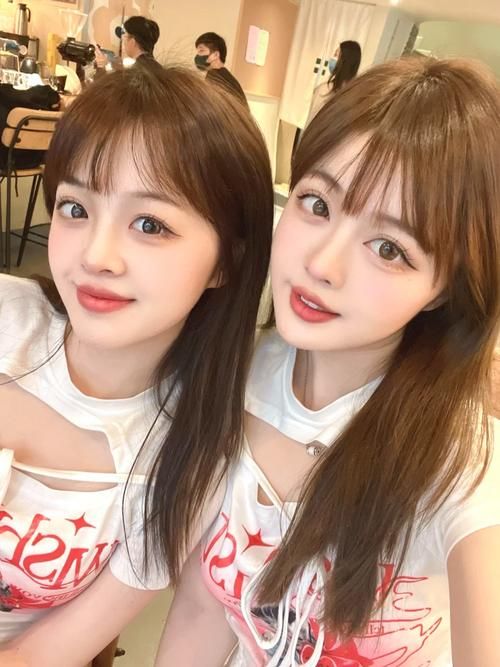 姐妹俩玩心灵感应游戏,结果笑翻全场!