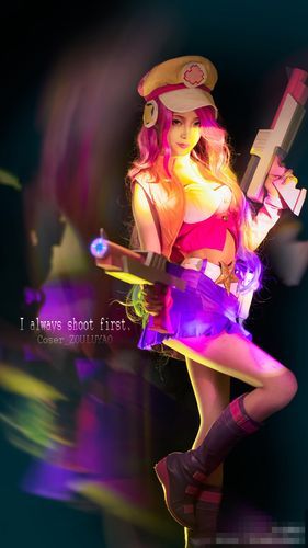 最强好运姐COS:高颜值,好身材,令人心动!