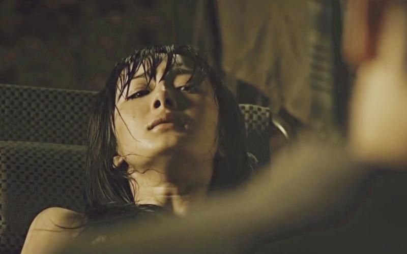 孤岛惊魂电影剧情深度解析:惊悚与求生的较量