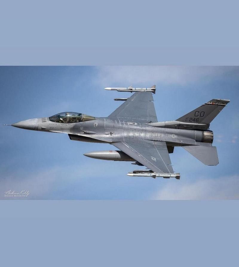 最真实的F16战斗机游戏体验:你准备好了吗?