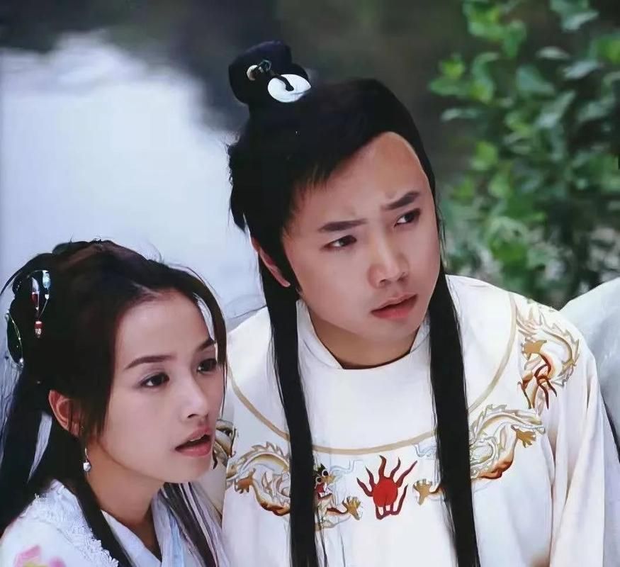 穿越时空的爱恋:古代皇室争斗与现代爱情的碰撞