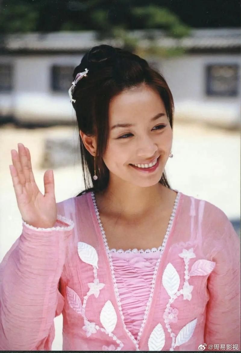 穿越时空的爱恋:古代皇室争斗与现代爱情的碰撞