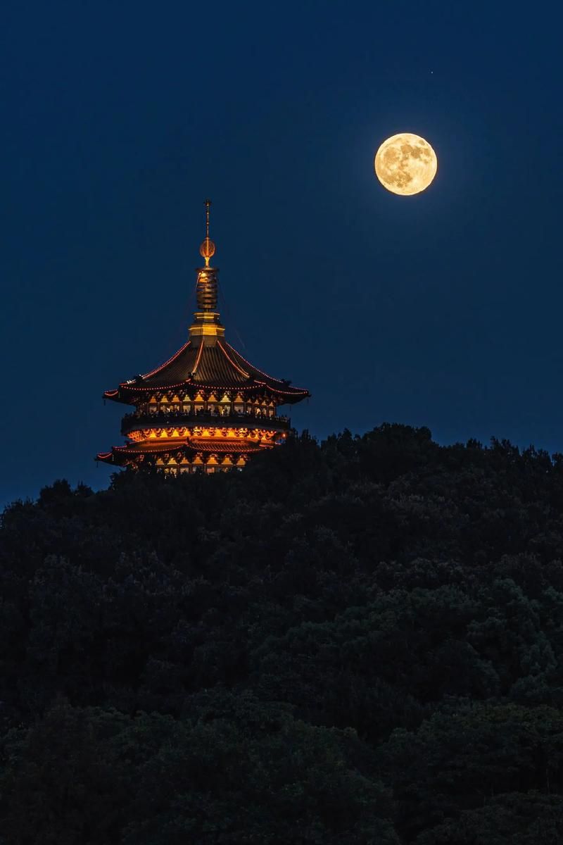 中秋节月亮图片高清壁纸:免费下载,祝你节日快乐