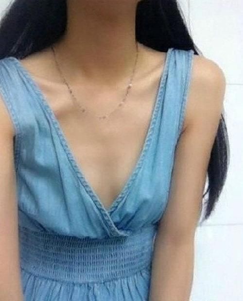 揭秘平胸大赛：原来平胸也可以这么美