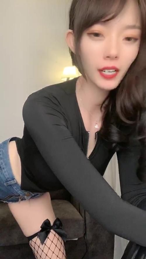 小小李直播间的日常：游戏攻略和精彩瞬间分享