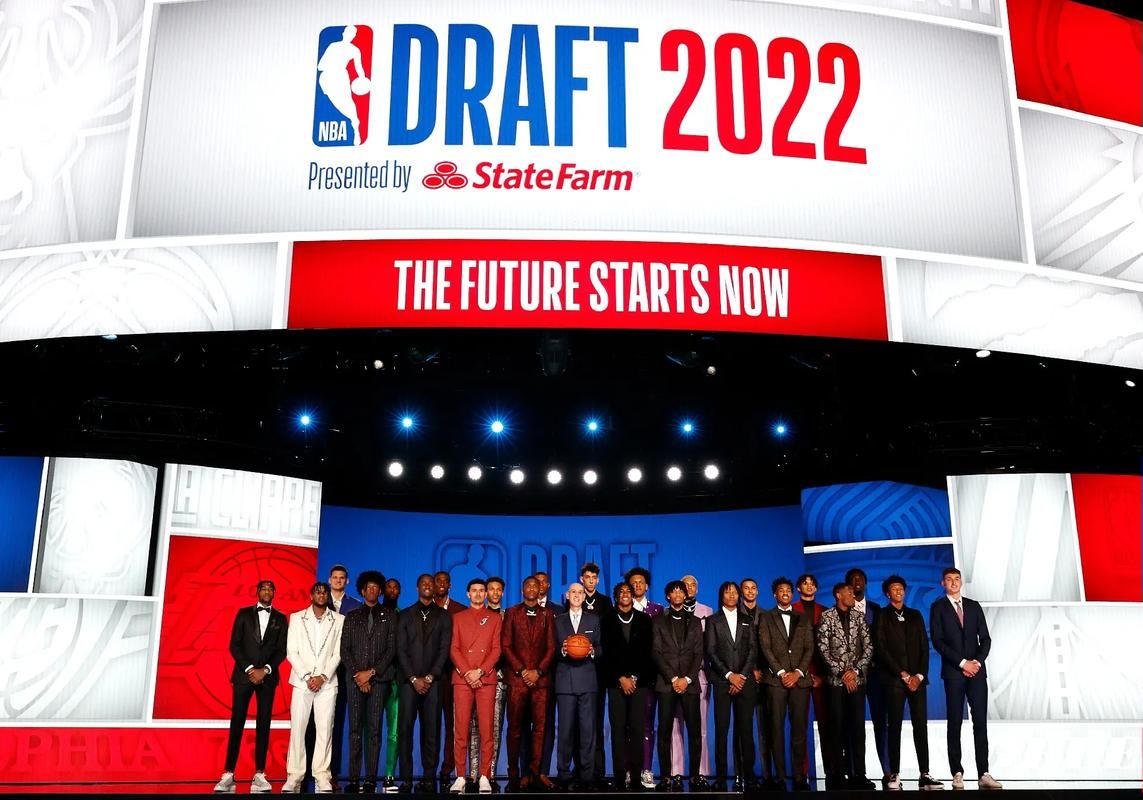 回顾2022NBA选秀：状元秀诞生，各队都有哪些新星？