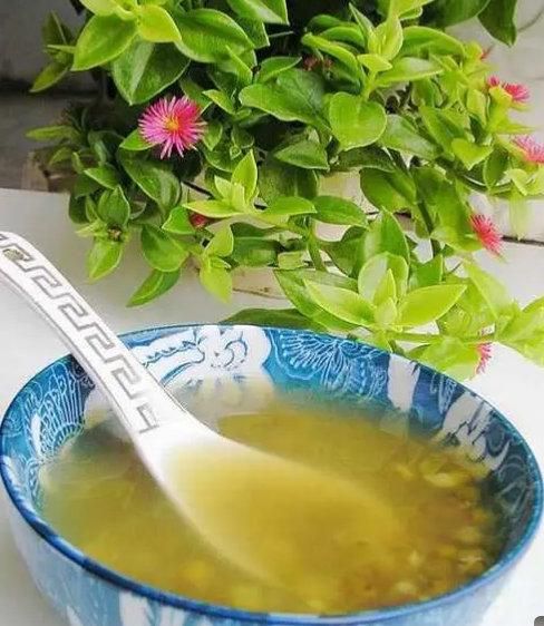 为什么绿豆汤会从绿色变成红色？科学解释绿豆汤变色之谜！