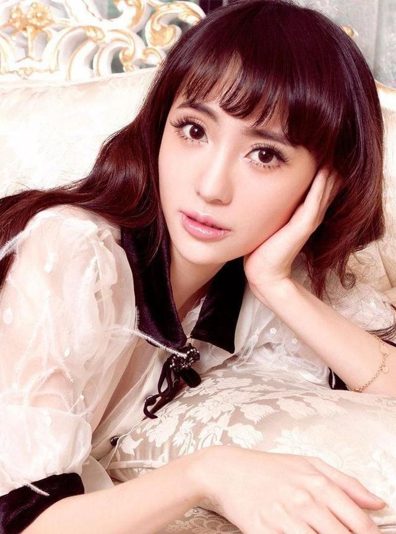 刘芷微：从校花到演员的蜕变之路，演艺生涯全回顾