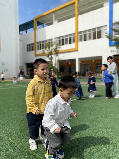 游戏贴烧饼教案如何设计？让孩子玩得开心学得好！