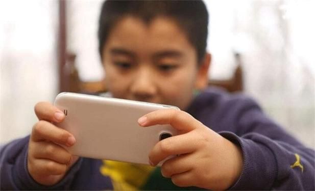 电子游戏对孩子有啥影响？家长应该这样做！