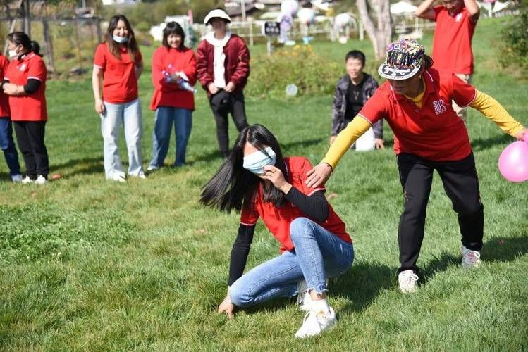 百人团建游戏去哪找？这几个地方值得一试！