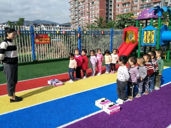 穿大鞋游戏怎么玩？详细规则和技巧分享！