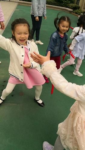 粘泡泡糖体育游戏怎么设计？教案示例与详细讲解！