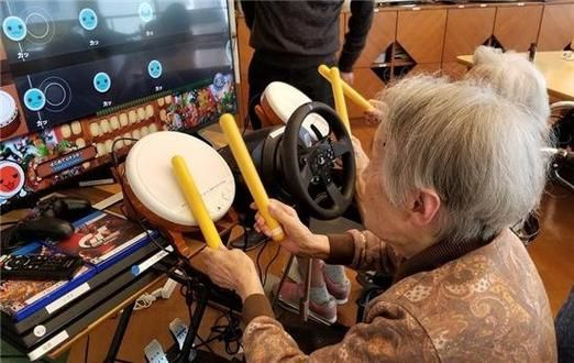 老年人玩什么游戏好？这几款既能消磨时间又能防痴呆！