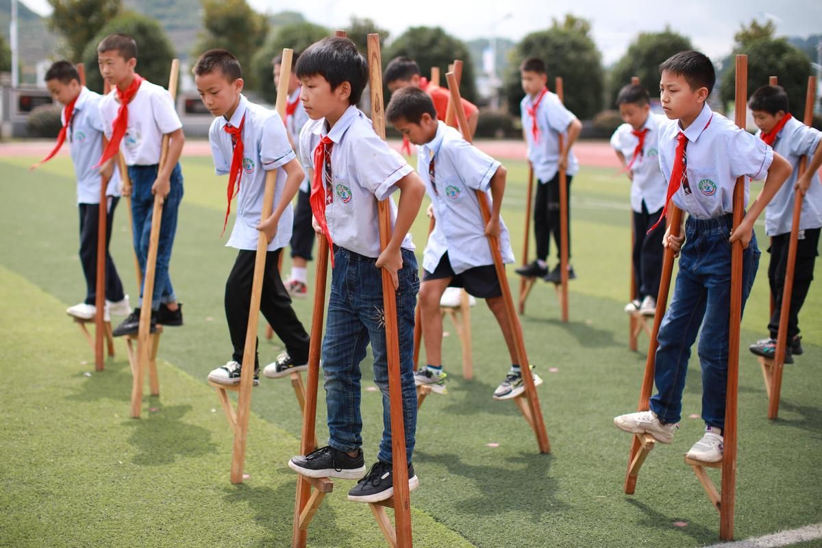 课前活动身体的小游戏大全，简单易学效果好！