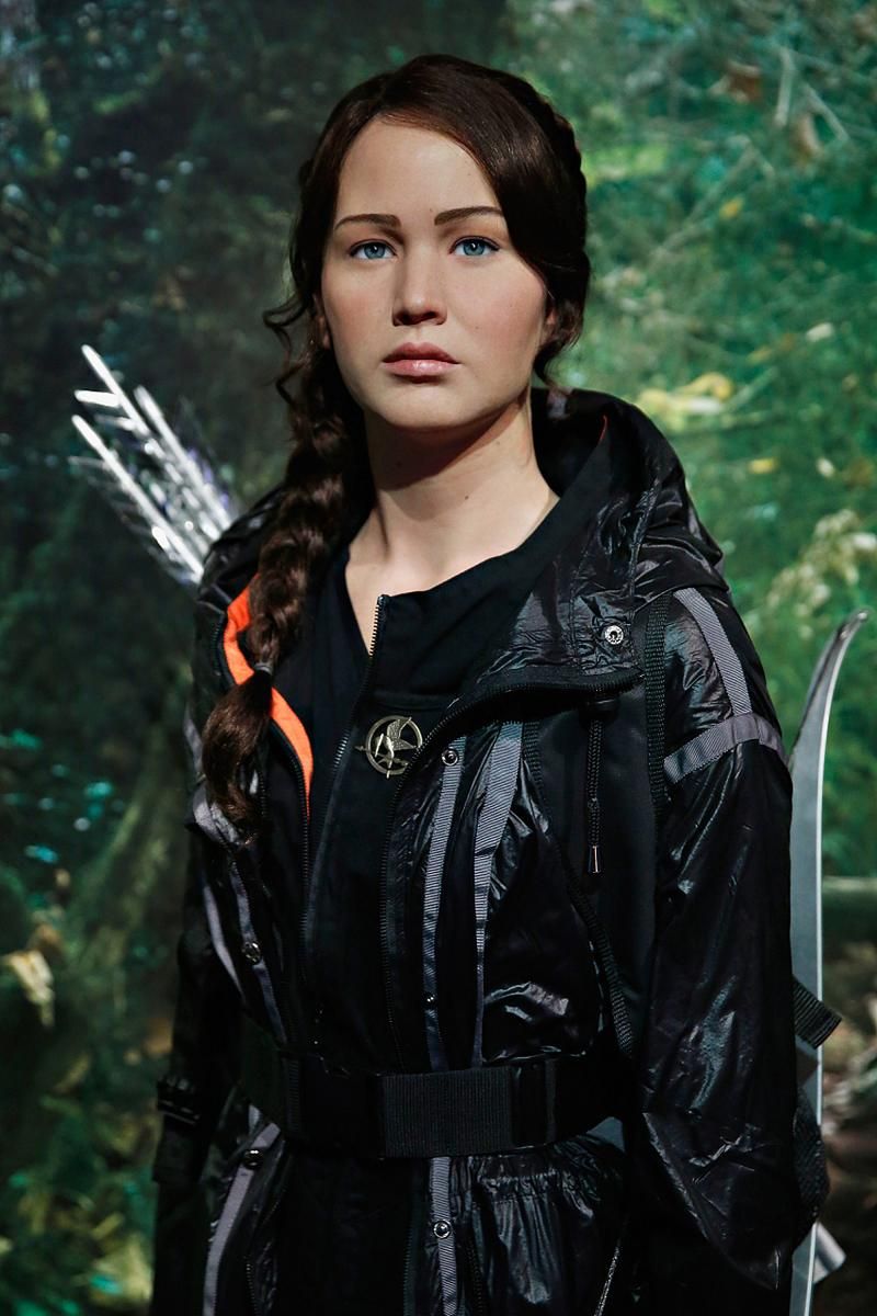 谁知道饥饿游戏手势什么意思?这个手势火爆全网!