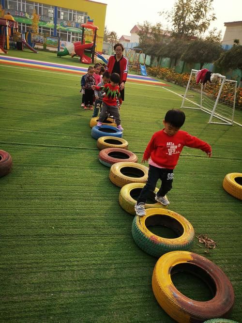 超多幼儿园户外游戏图片，简单易学一看就会！