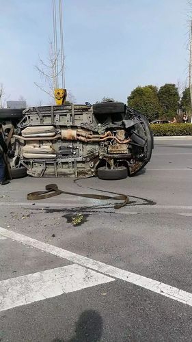 车祸模拟游戏视频大全:惊险刺激的车祸合集!