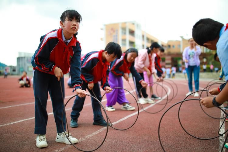 适合小学生的班级体育游戏，简单又好玩！
