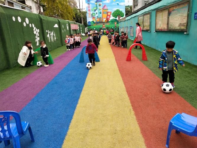 适合小学生的足球训练游戏，快乐足球从小抓起！