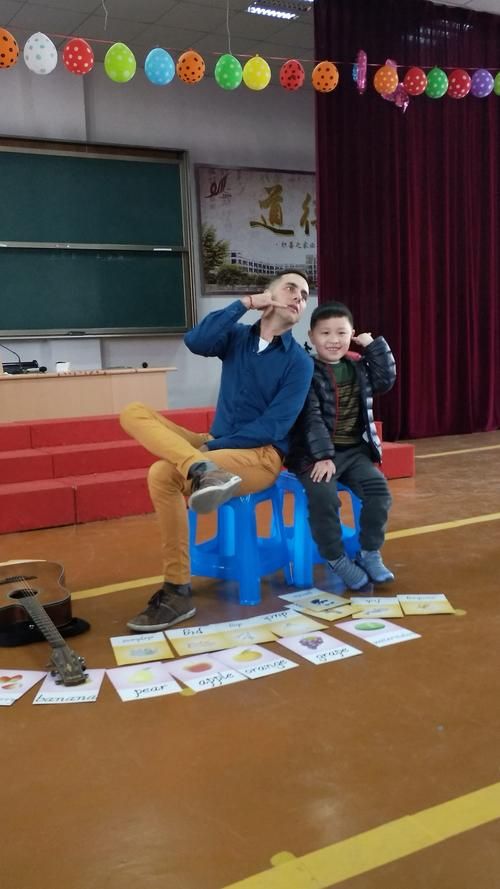 适合幼儿园抢凳子游戏的音乐，这几首越听越上头！