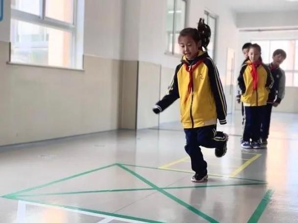 适合课间玩的互动游戏推荐，让孩子们告别无聊！