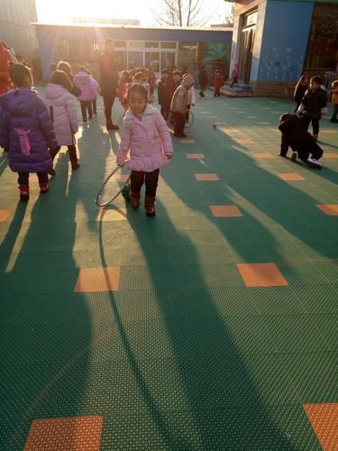 阳光正好，带孩子玩转这份小学生室外游戏大全！